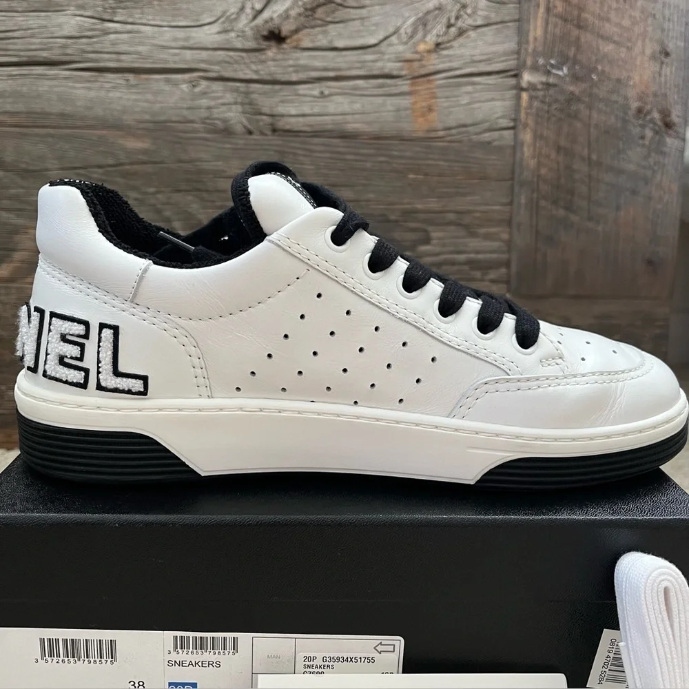 Chanel 20P Sneakers - White / Black - Size 38 (US 8) - Picture 9 of 16